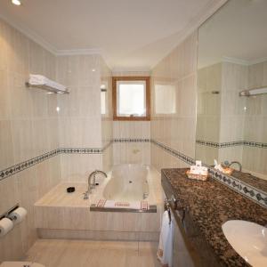 Double Room with Spa Bath