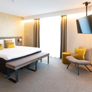 Gold Suite