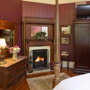 Queen Room with Spa Bath