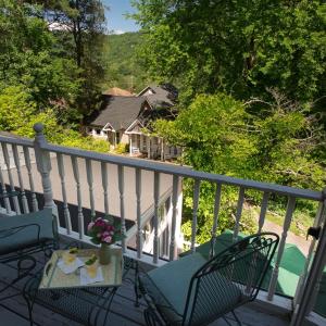 Queen Room with Garden View