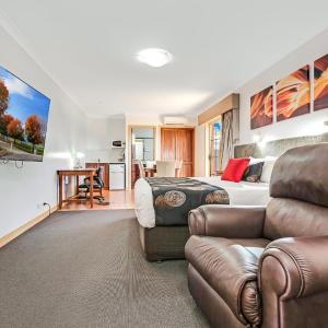 King Suite with Spa Bath