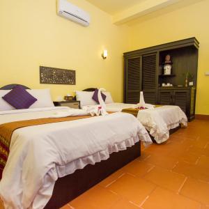 Deluxe Twin Room with Balcony Garden View