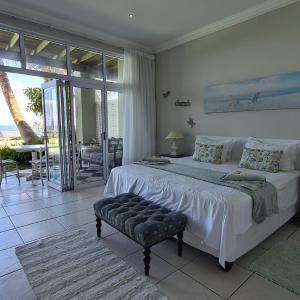 Seashells Suite with Patio and Sea View