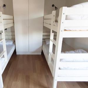 Cottage (4 Adults)