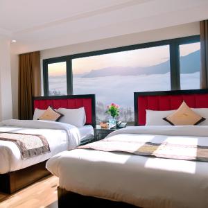 Quadruple Room with Mountain View