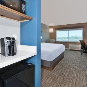 King Room - Hearing Accessible