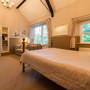 Room 8