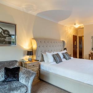 Sleeps 6