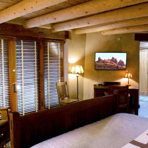 The Arts & Crafts Suite