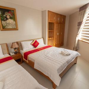Deluxe Double Room (2 Adults + 1 Child)