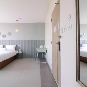 King Room with Mountain View