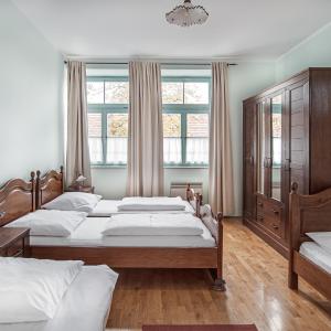 One-Bedroom Apartment with Terrace