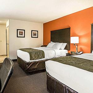 Queen Room with Two Queen Beds - Non-Smoking