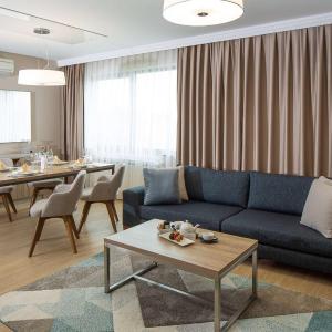 Deluxe Two-Bedroom Apartment with Balcony