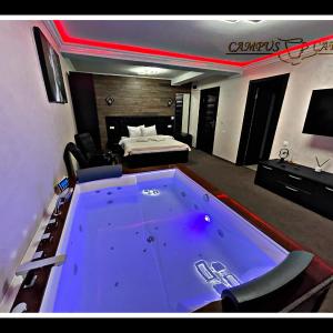 King Room with Spa Bath