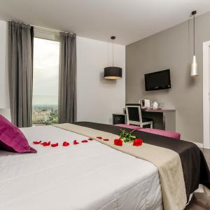 Junior Suite with Extra Large Double Bed