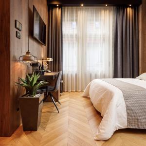 Double Deluxe Room