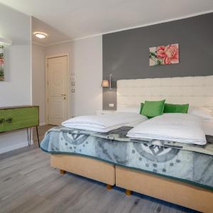 Comfort Double Room with Street View