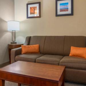 King Suite - Accessible/Non-Smoking