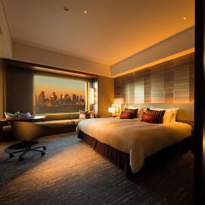 Corner Suite Executive Floor with Lounge Access - Non-Smoking