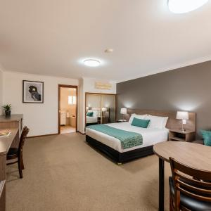 Executive King Room with Spa Bath