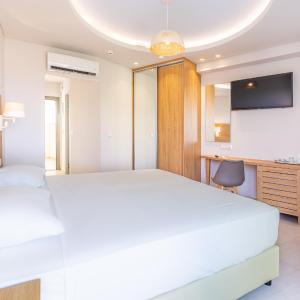 Superior Room with Garden View