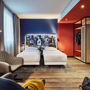 Large Twin Room