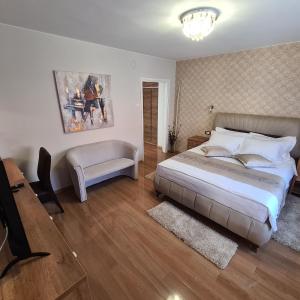 King Suite with Spa Bath