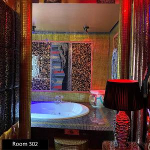 Deluxe Suite with Spa Bath