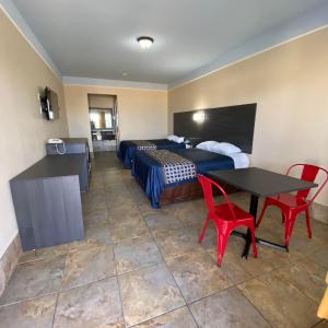 Queen Room with Two Queen Beds - Smoking