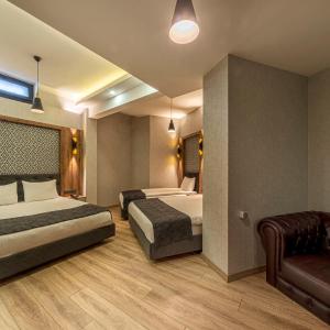 Executive Queen Room with Two Queen Beds - Basement Floor