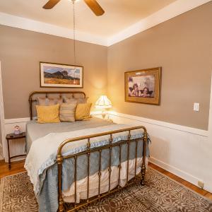 Queen Room with Garden View