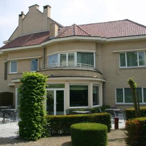 hotelImage
