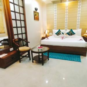Deluxe Double or Twin Room