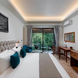 Double Room with Mountain View