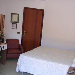 Double or Twin Room with Air-Conditioning