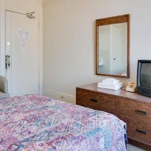 Double Room with Two Double Beds and Shared Bathroom
