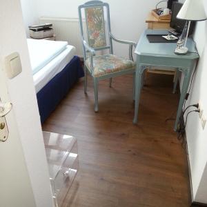Small Single Room