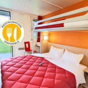 Triple Room with 1 Double + 1 Single Bed