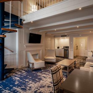 Duplex King Suite
