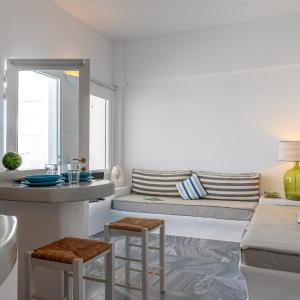 One-Bedroom Apartment with Sea View