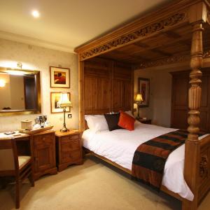 Four Poster Double Room