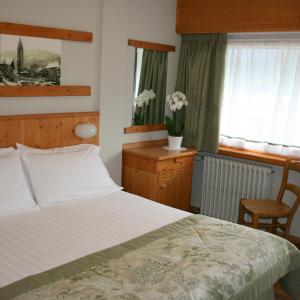 Single King Room
