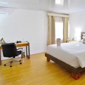 King Room - Non-Smoking