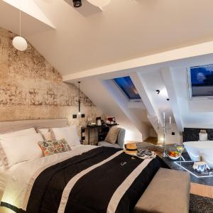 Deluxe Double Room with Bath