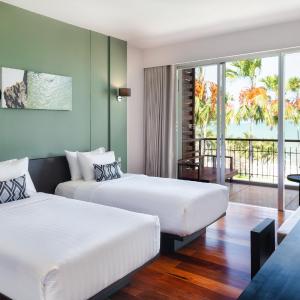 Deluxe Twin Room with Sea View