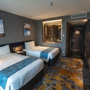 Patio Deluxe Twin Room