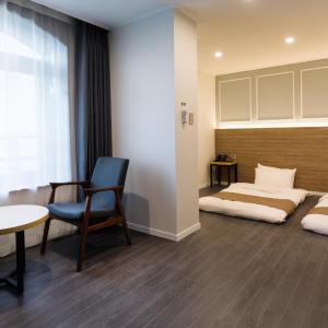 Family Ondol Room with City View
