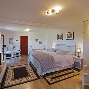 King Room with Spa Bath