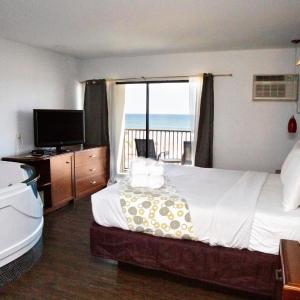 King Room with Spa Bath - Ocean Front 
